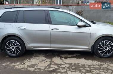 Универсал Volkswagen Golf 2015 в 
