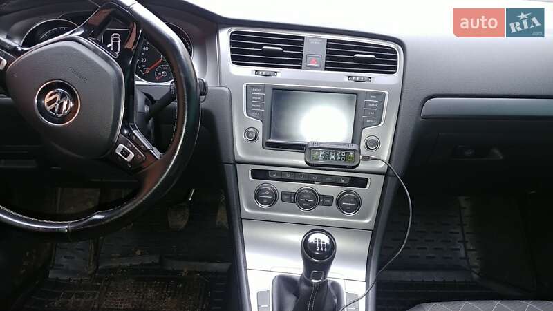 Універсал Volkswagen Golf 2015 в Полтаві