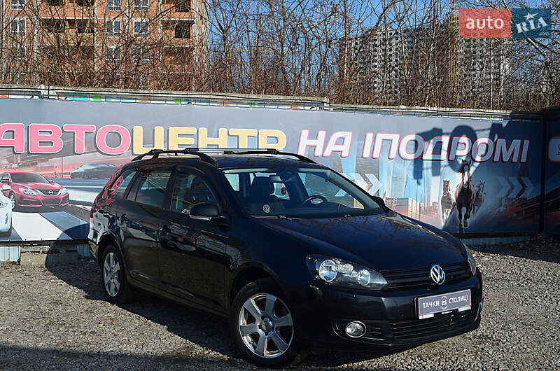 Універсал Volkswagen Golf 2013 в 