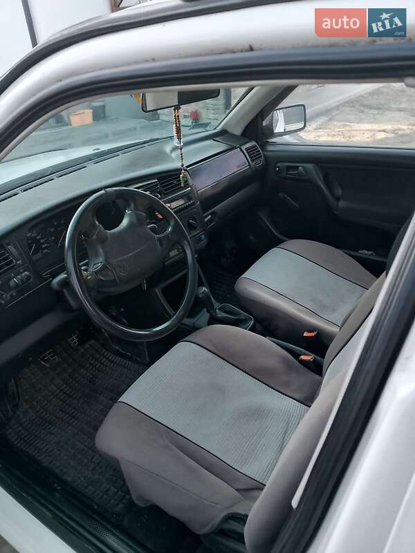Універсал Volkswagen Golf 1996 в Львові