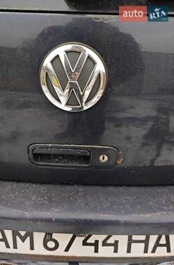 Хэтчбек Volkswagen Golf 1998 в 