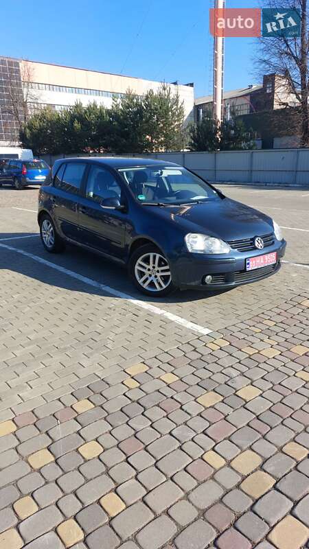 Хетчбек Volkswagen Golf 2007 в Луцьку