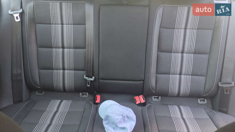 Хетчбек Volkswagen Golf 2012 в Крижополі