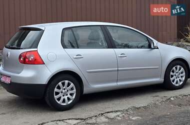 Хэтчбек Volkswagen Golf 2005 в Полтаве