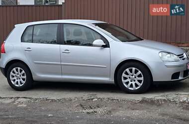 Хэтчбек Volkswagen Golf 2005 в Полтаве