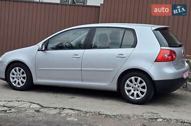 Хэтчбек Volkswagen Golf 2005 в Полтаве