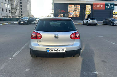 Хэтчбек Volkswagen Golf 2008 в Киеве