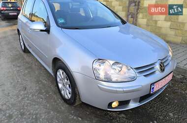 Хетчбек Volkswagen Golf 2007 в Луцьку