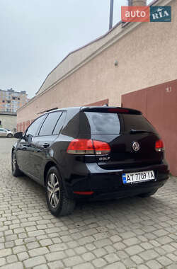 Хетчбек Volkswagen Golf 2010 в Івано-Франківську