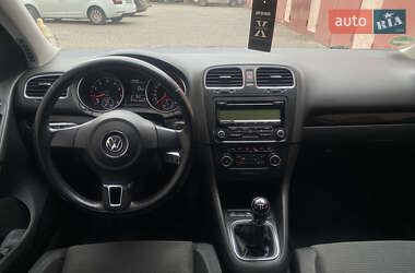 Хетчбек Volkswagen Golf 2010 в Івано-Франківську