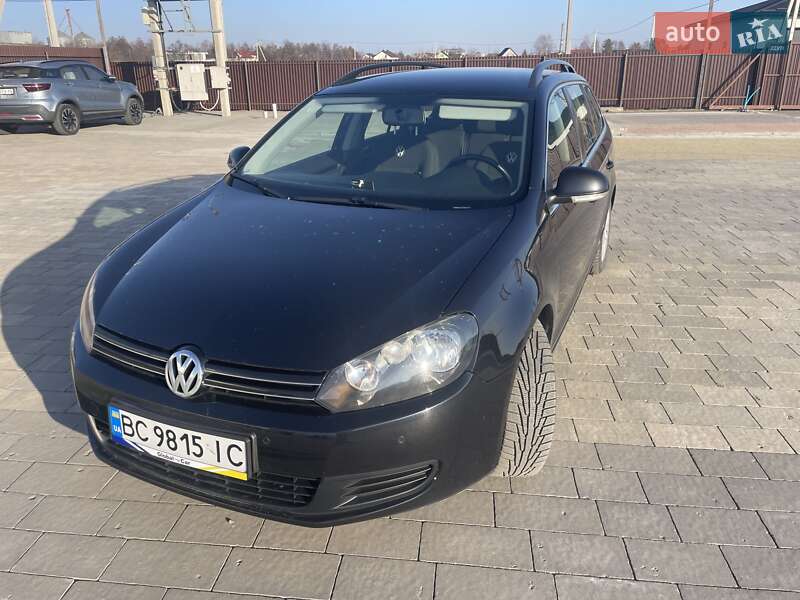 Універсал Volkswagen Golf 2010 в Львові