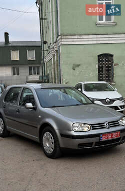 Хэтчбек Volkswagen Golf 2003 в Чернигове