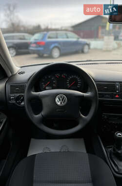 Хэтчбек Volkswagen Golf 2003 в Чернигове