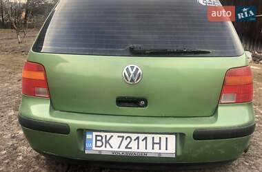 Хэтчбек Volkswagen Golf 1999 в Вараше