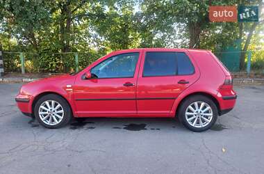 Хетчбек Volkswagen Golf 2001 в 