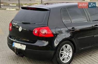 Хетчбек Volkswagen Golf 2004 в Львові