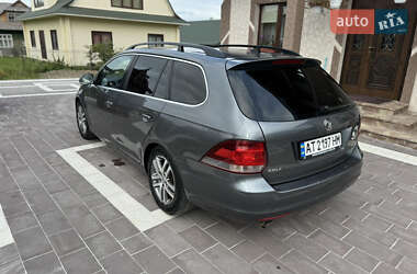 Хэтчбек Volkswagen Golf 2010 в Коломые