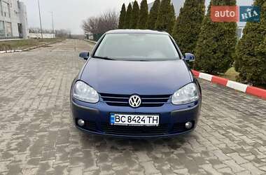 Хэтчбек Volkswagen Golf 2004 в Николаеве