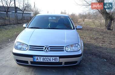 Хэтчбек Volkswagen Golf 2001 в Рогатине