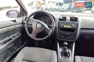 Хэтчбек Volkswagen Golf 2007 в Киеве