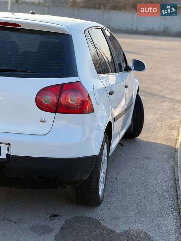 Хетчбек Volkswagen Golf 2004 в Кременчуці