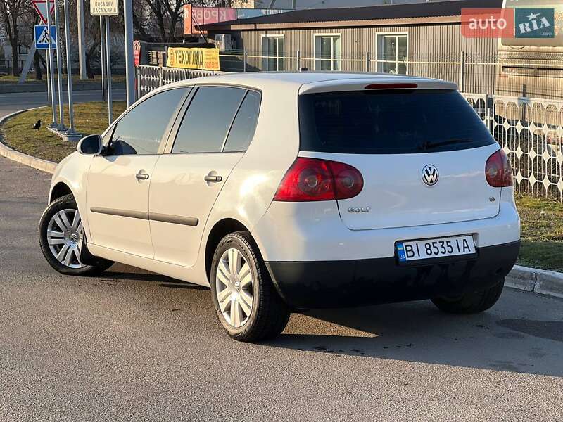 Хетчбек Volkswagen Golf 2004 в Кременчуці