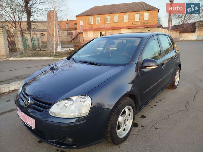 Хэтчбек Volkswagen Golf 2008 в Первомайске