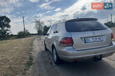 Універсал Volkswagen Golf 2012 в Староказачьем