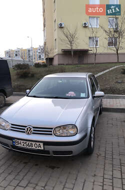 Хэтчбек Volkswagen Golf 2002 в Одессе