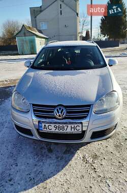 Універсал Volkswagen Golf 2008 в Іваничах