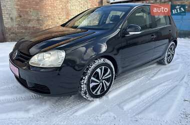 Хетчбек Volkswagen Golf 2005 в Києві