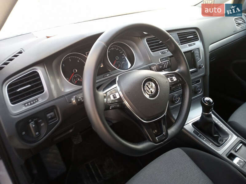 Универсал Volkswagen Golf 2014 в Днепре