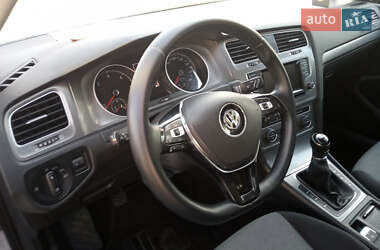 Універсал Volkswagen Golf 2014 в Дніпрі