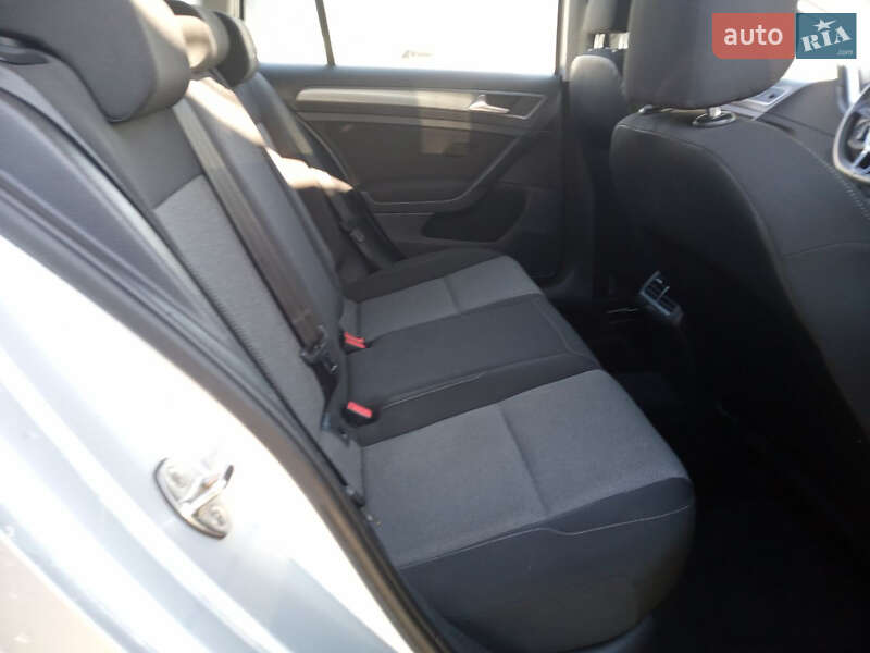 Универсал Volkswagen Golf 2014 в Днепре