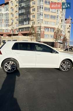 Хетчбек Volkswagen Golf 2013 в 