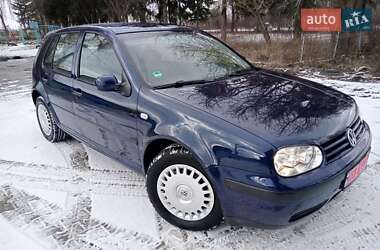 Хетчбек Volkswagen Golf 2002 в Тернополі