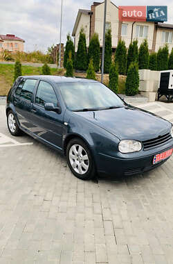 Хэтчбек Volkswagen Golf 2001 в Ровно