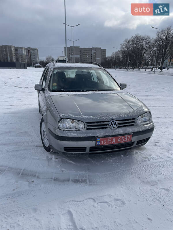 Универсал Volkswagen Golf 2003 в Черкассах