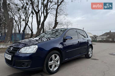 Хэтчбек Volkswagen Golf 2007 в Умани