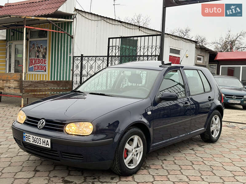 Хэтчбек Volkswagen Golf 2001 в Николаеве