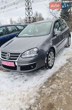 Хетчбек Volkswagen Golf 2007 в Луцьку