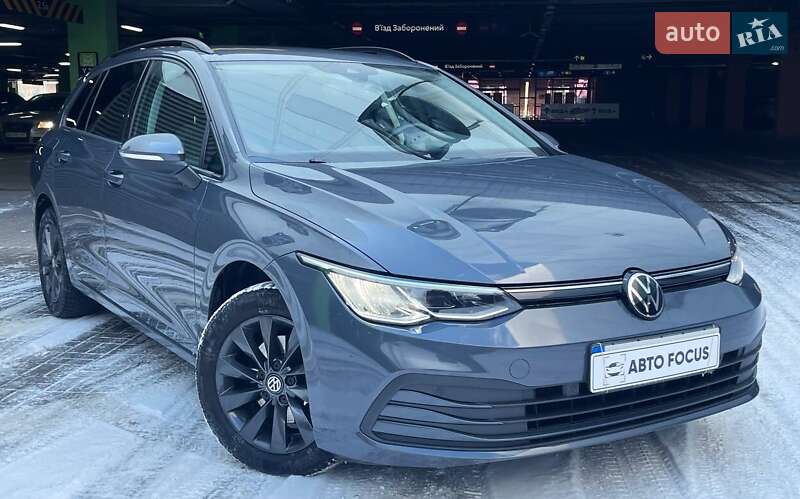 Универсал Volkswagen Golf 2021 в Киеве