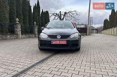 Хэтчбек Volkswagen Golf 2004 в Надворной