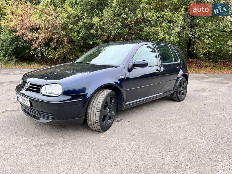 Хетчбек Volkswagen Golf 2001 в Львові