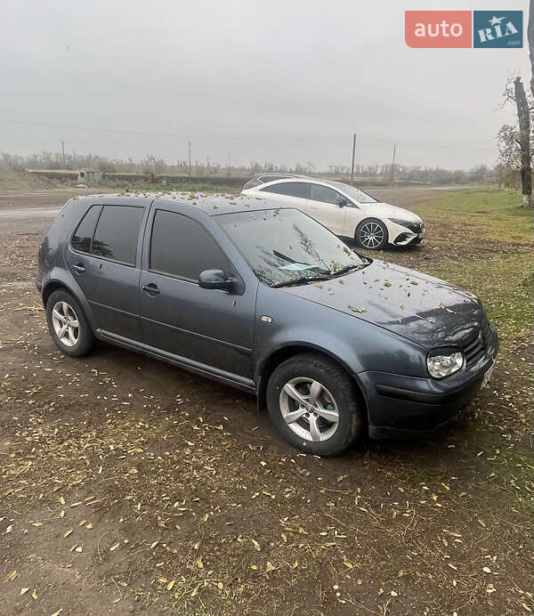 Хэтчбек Volkswagen Golf 2000 в Николаеве