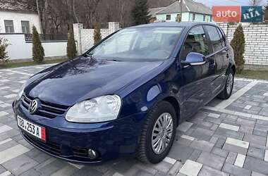 Хетчбек Volkswagen Golf 2008 в 