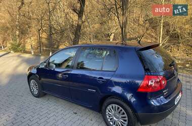 Хетчбек Volkswagen Golf 2008 в 