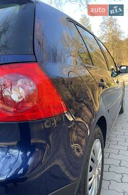 Хетчбек Volkswagen Golf 2008 в 