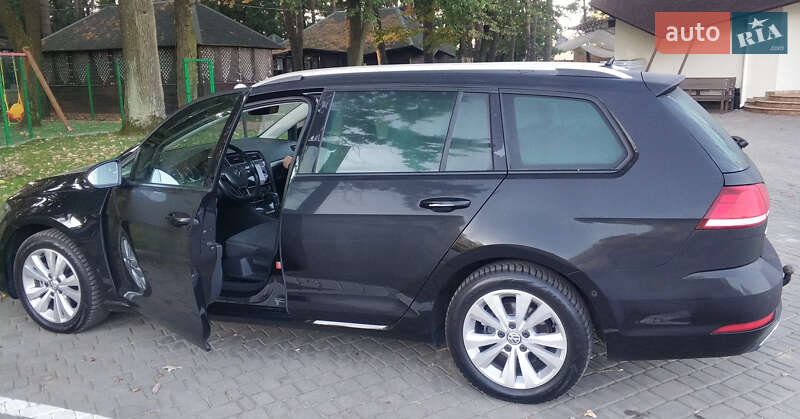 Універсал Volkswagen Golf 2017 в Запоріжжі