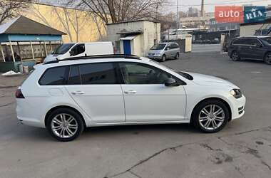 Универсал Volkswagen Golf 2015 в Киеве